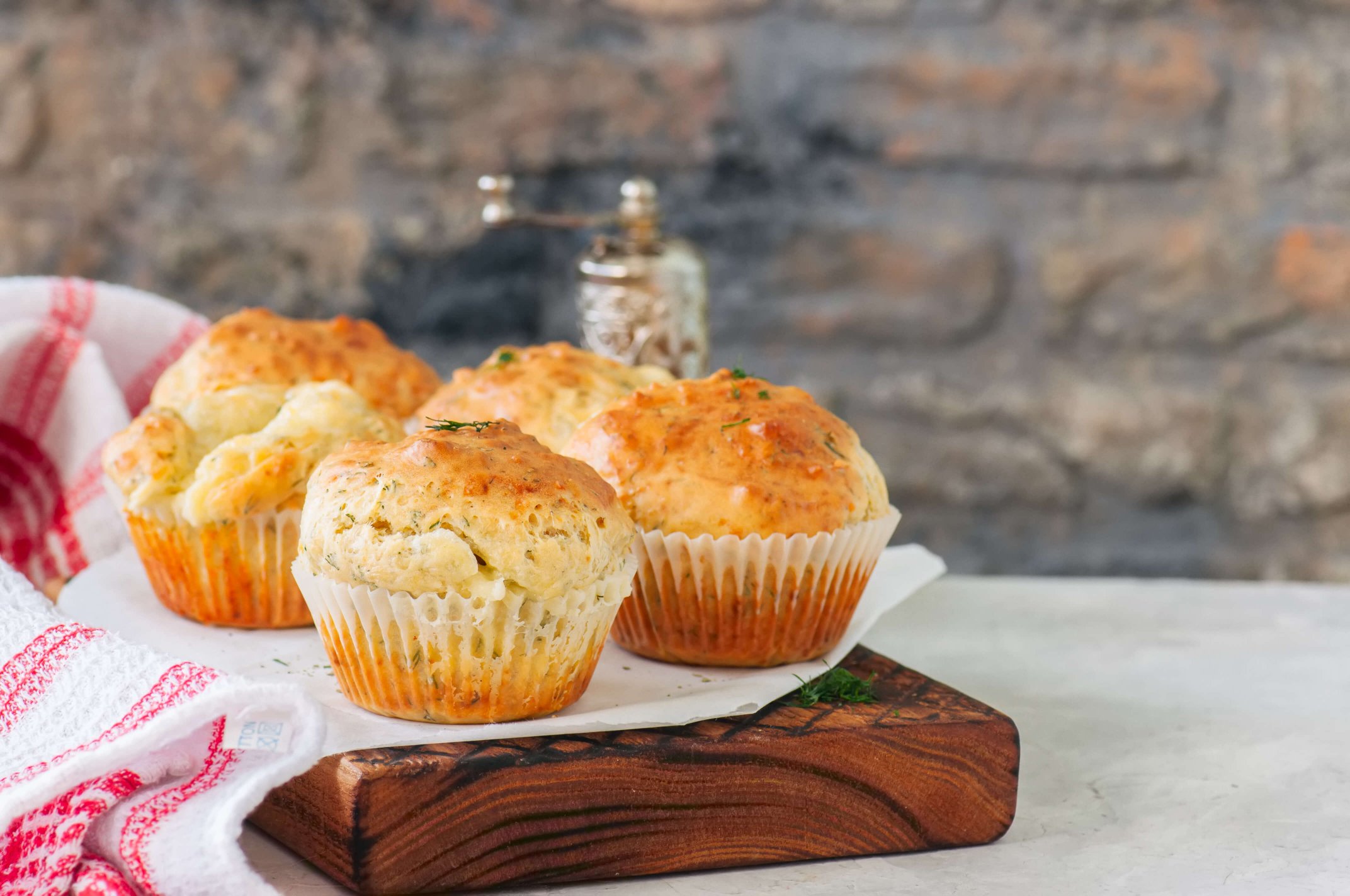 Muffin ile Yüksek Proteinli Tuzlu Atıştırmalıklar